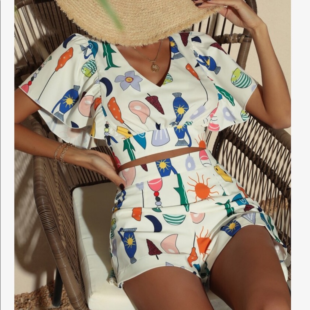 Boho Plus Size Pop Art Print Butterfly Flutter Sleeve Crop Top Shorts Set - Picture 1 of 16